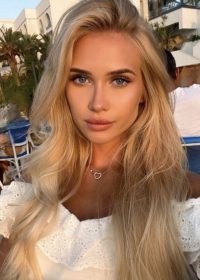 Проститутка Каролина 89219465058 с 2 размером груди предлагает профессиональные секс и интим услуги возле метро Петроградская в городе Санкте-Петербург - фото 1